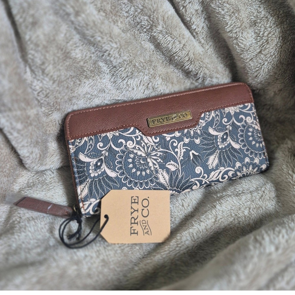 Frye and Co Vintage Slate Pais Zip Around Wallet Blue Floral Paisley New